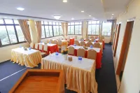 Kayah Golden Hill Hotel Hotels in Loikaw