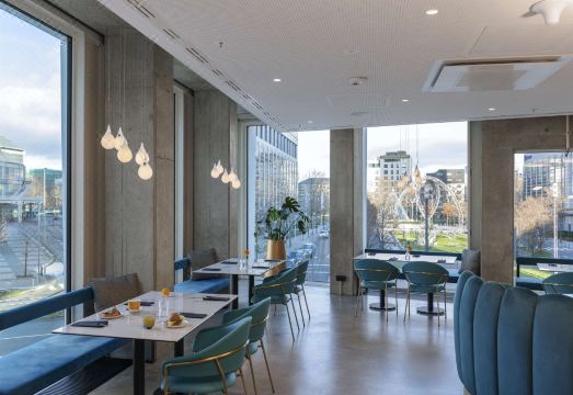 2. 엔하우 프랑크푸..