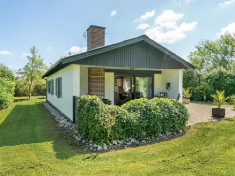 "Suni" - 400m from the Sea