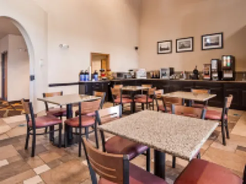 漫步者貝斯特韋斯特酒店 韋爾法諾縣酒店