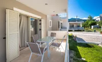 Bounatsa Studios & Apartments Hotels in Perigiali