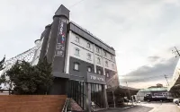 Yongin Top