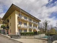 San Vincenzo Hotels in Trezzone