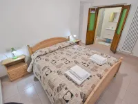 Anna Hotels in Barcis