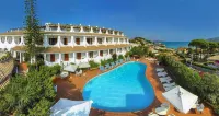 Hotel Punta Est - piscina