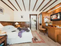Bellapais Gardens - hostel