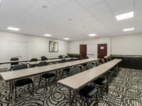 Comfort Inn & Suites Hotels in Andrews