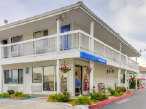 Motel 6 Medford, or - North Hotels in Medford