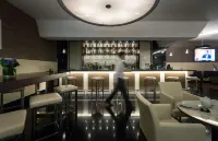 SANA Metropolitan Hotel - ที่มีบาร์