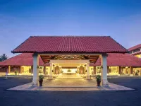 Manado Tateli Resort and Convention Hotel dekat Ranowangko Beach Resort