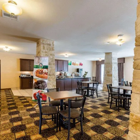 Quality Suites Huntsville Near University