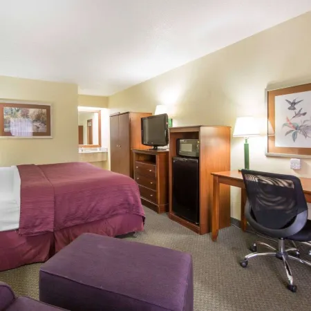 Quality Inn Merchants Drive