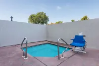 Wyndham Garden Wichita Downtown - Rooftop Pools