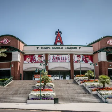 Holiday Inn & Suites PHOENIX AIRPORT by IHG