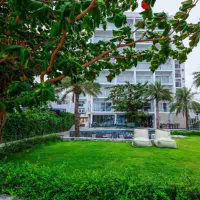 โรงแรมวรริตา โคว์ฟ Hotel Exterior