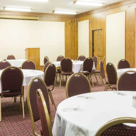 Ramada by Wyndham Enid