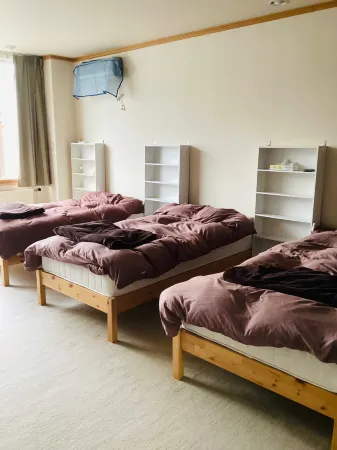 Otaru Ekimae Guest House Ito - Hostel Отели рядом с достопримечательностью «Port of Otaru»