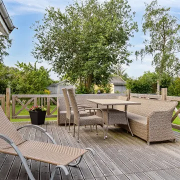 "Meinolf" - 200m from the Sea