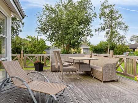 "Meinolf" - 200m from the Sea