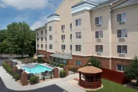 Fairfield Inn & Suites Roanoke Hollins/I-81 Hotels in Hollins