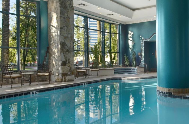 Embassy Suites by Hilton Phoenix Downtown North photo 4