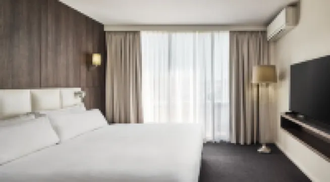 沃裏克農場假日酒店 Warwick Farm酒店