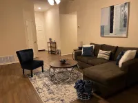 Cozy Pet Friendly Home W/yard
