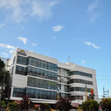 Days Hotel by Wyndham Iloilo カレレアル周辺のホテル