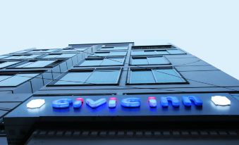 Civic Inn - Housity