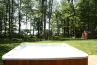 Lake Front Hot Tub Kayak Swim Firepit Secluded