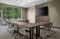 SpringHill Suites Kalamazoo Portage - parking