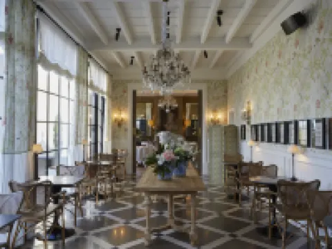 Helguera Palacio Boutique & Antique Hotels in Pas - Miera