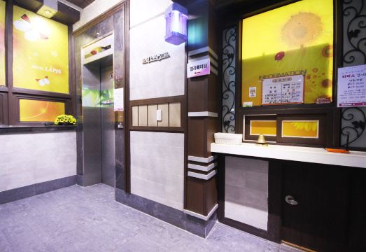 호텔 주변 편의시설