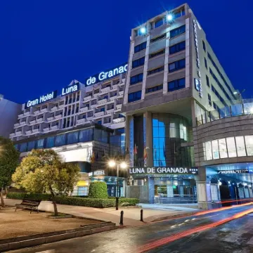 Gran Hotel Luna de Granada Отели рядом с достопримечательностью «Шана»