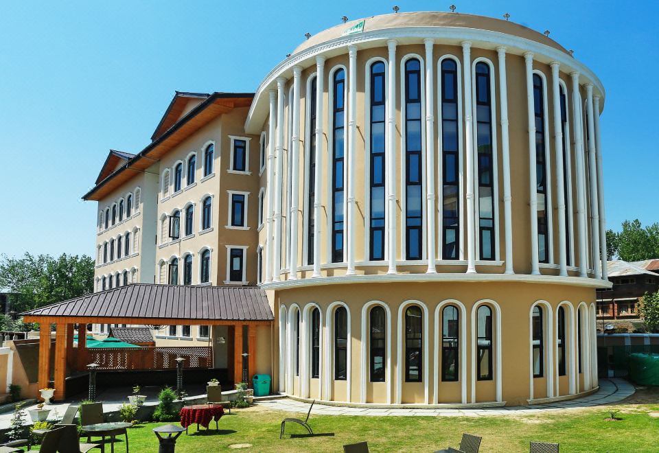 hotel overview picture