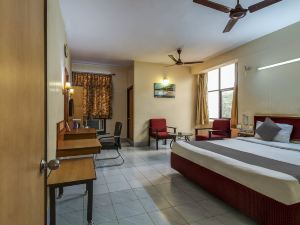 Hotel Saaket Residency
