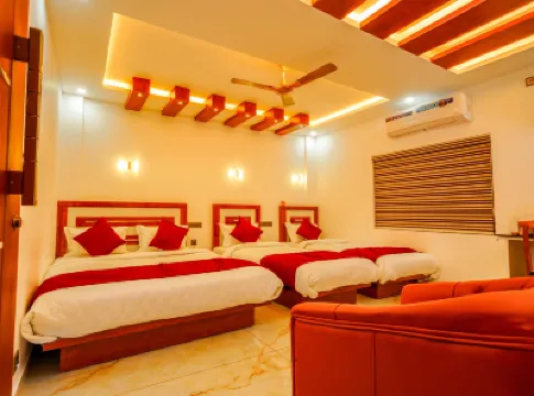 Marina Suites Aiport Hotel فنادق في 