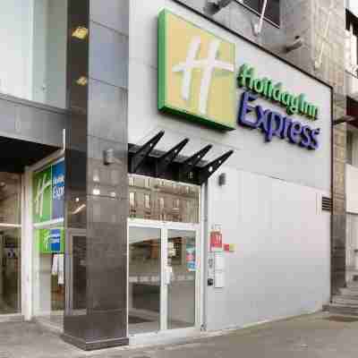 Holiday Inn Express Amiens Hotel Exterior