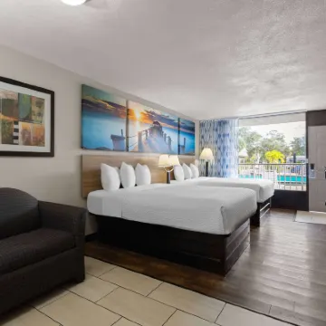 Days Inn by Wyndham St. Petersburg Central Hotels near Historic Kenwood