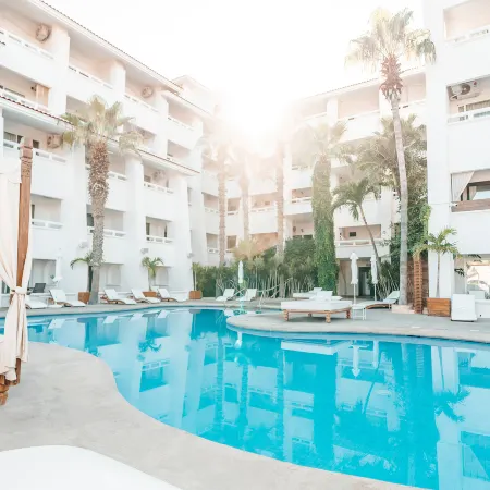 Bahia Hotel & Beach House