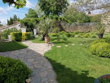 La Bastide des Mûriers Отели в г. Навасель