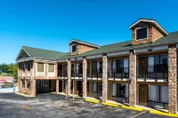 Suburban Studios Branson on the Strip Hotels in Branson