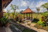 Billys Ayodya Villa 鄰近Bayan Ancient Tree的酒店