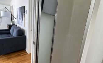 Renovated Chalet for Rent in Front of the Lake