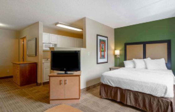 Extended Stay America Select Suites Tampa Airport Memorial Hwy