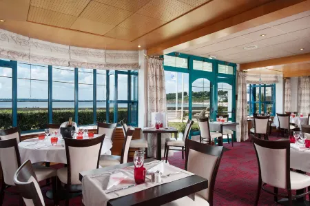 Brit Hôtel de l'océan Отели в г. Мелгван