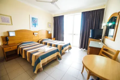Coral Hotel Hotels near Buggiba Perched Beach