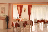 Pegasus Hotel - 3-Star