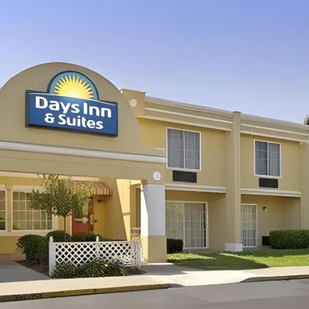 Days Inn & Suites by Wyndham Lexington