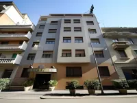 Hotel Soperga Hoteles cerca de Estación de metro Pasteur